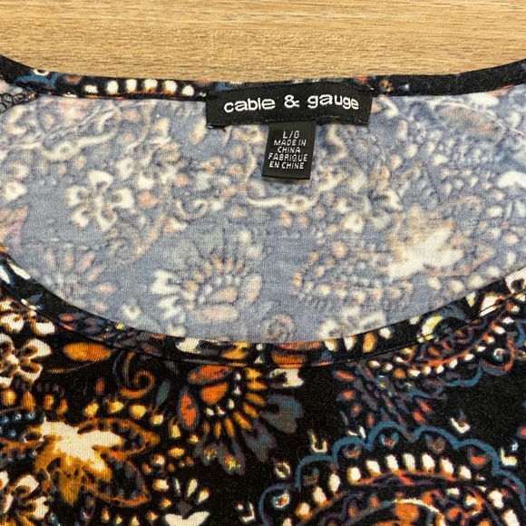 Cable & gauge t-shirt with buttons on the sleeves - Picture 2 of 7